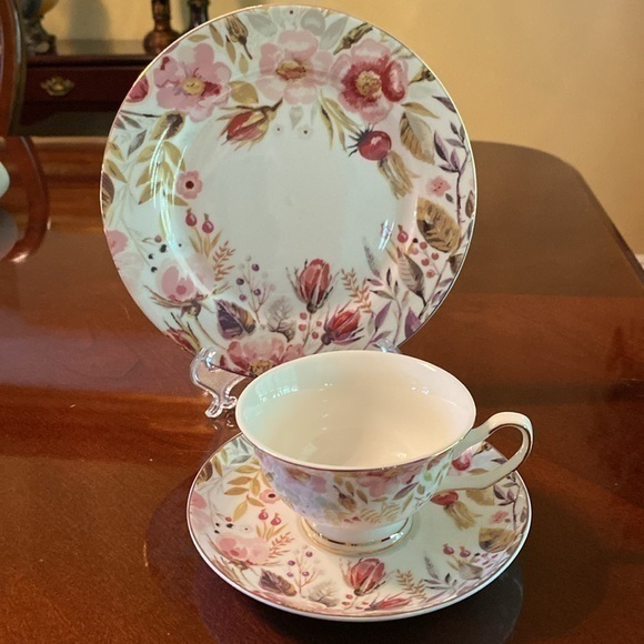 Graces teaware dessert‎ plate/ coffee/ tea set - Picture 2 of 3
